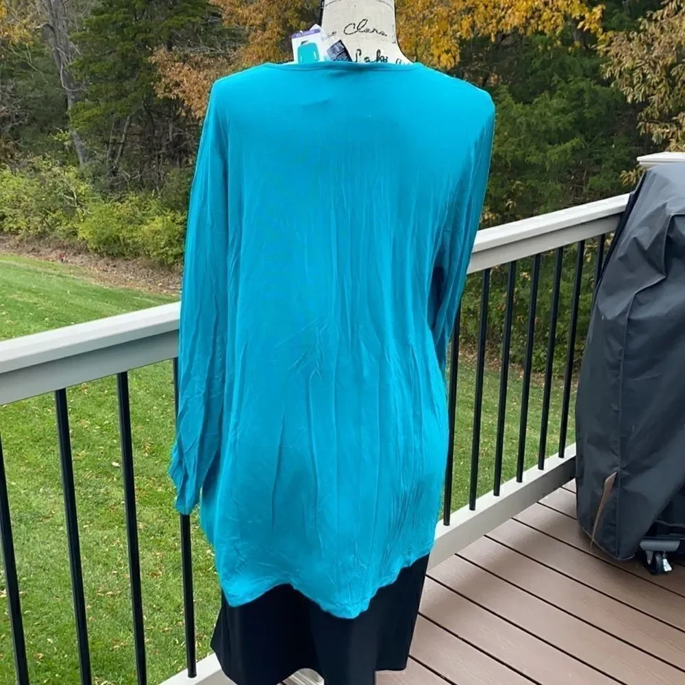 Stretchy knit long sleeve top